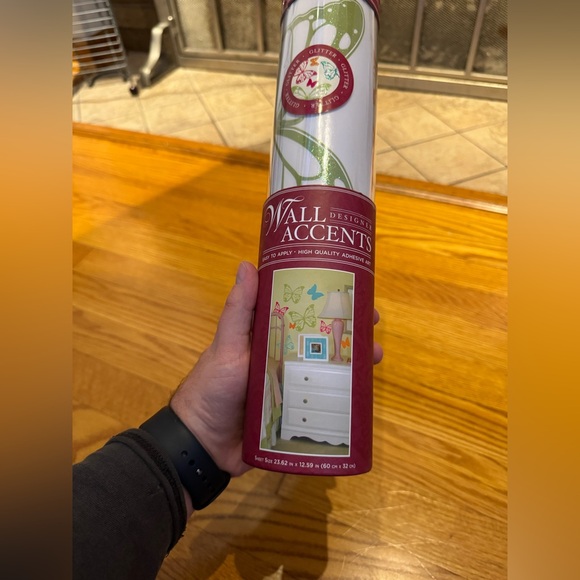 NWT Designer Wall Accents 23.62in x 12.59in Butterfly Wall Decal - Picture 2 of 4